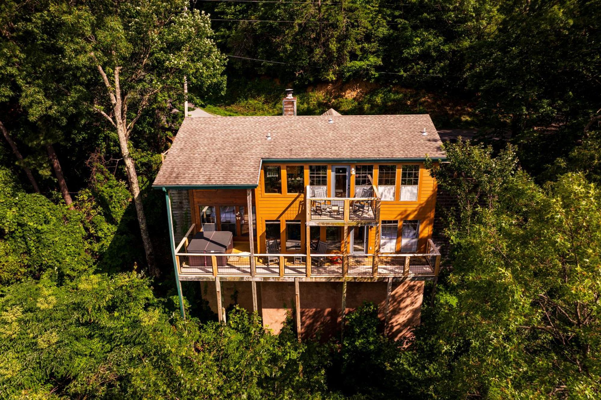 ガトリンバーグ Elevista - Quaint&Private-Views-Hottub-Pooltable-Bears-3 Clubhouse Poolsヴィラ エクステリア 写真