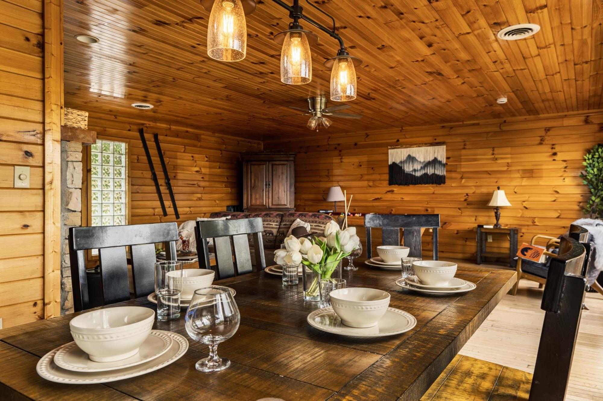 ガトリンバーグ Elevista - Quaint&Private-Views-Hottub-Pooltable-Bears-3 Clubhouse Poolsヴィラ エクステリア 写真