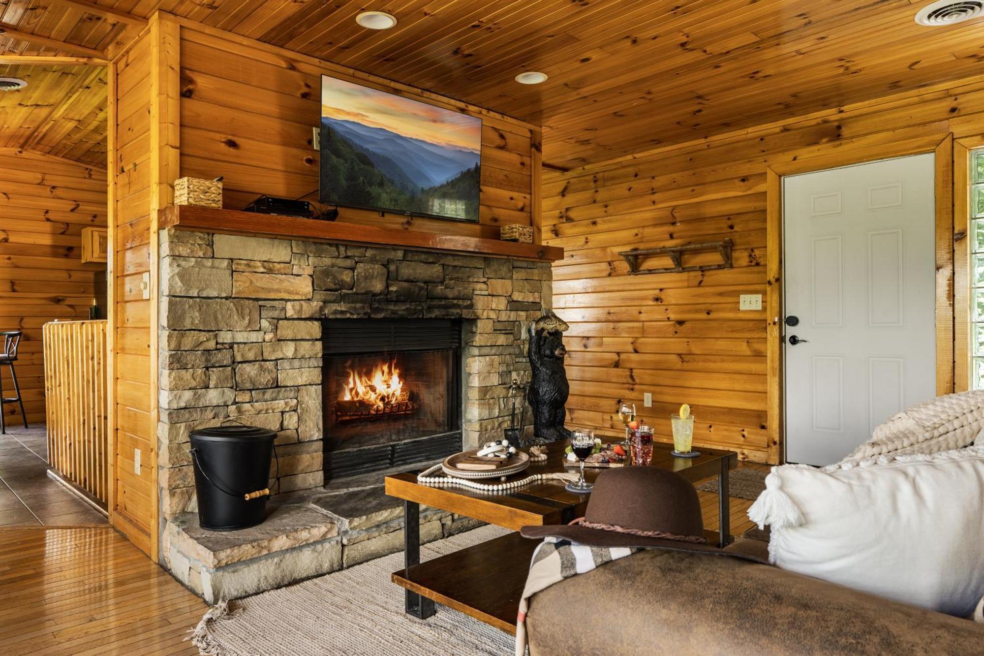 ガトリンバーグ Elevista - Quaint&Private-Views-Hottub-Pooltable-Bears-3 Clubhouse Poolsヴィラ エクステリア 写真