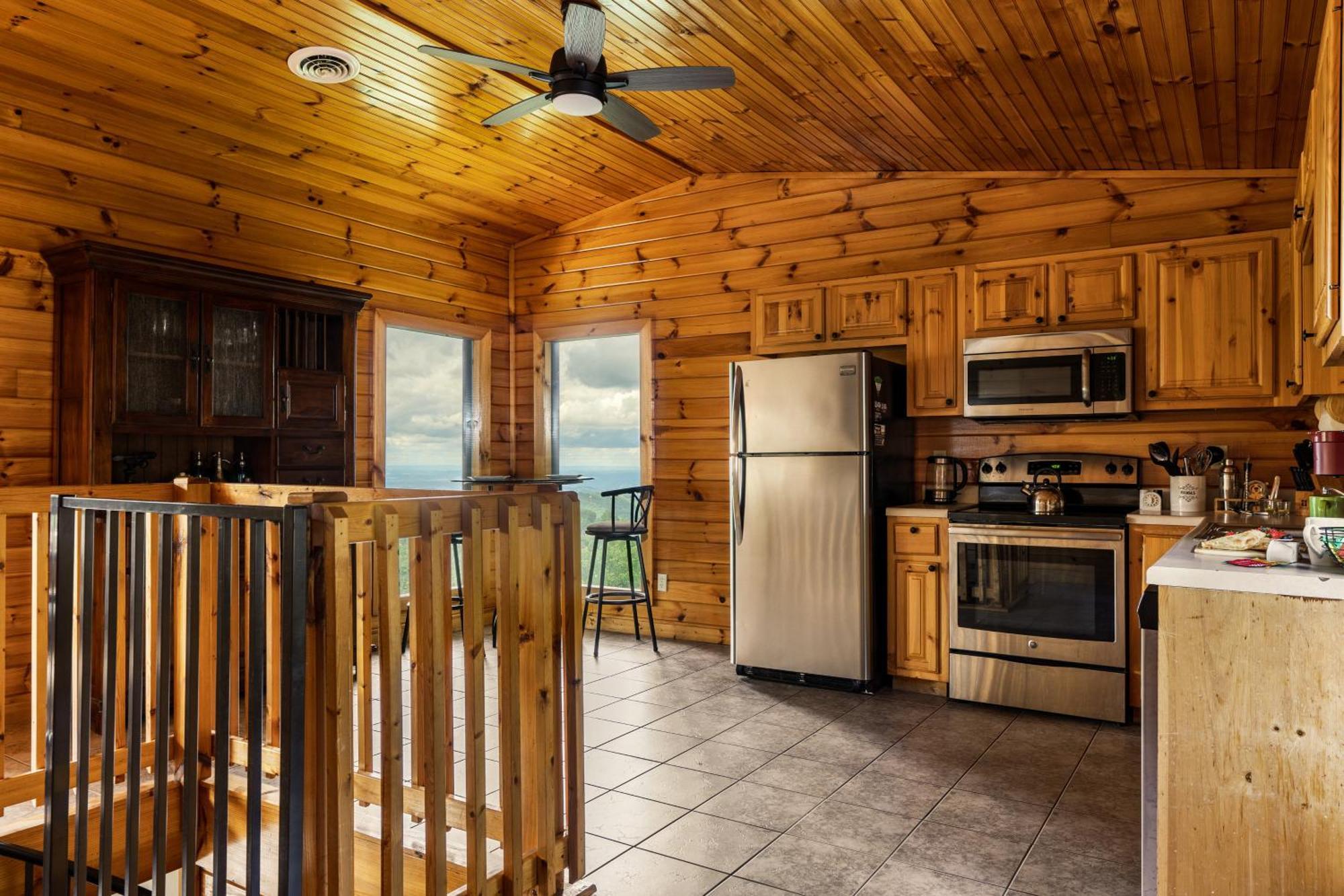 ガトリンバーグ Elevista - Quaint&Private-Views-Hottub-Pooltable-Bears-3 Clubhouse Poolsヴィラ エクステリア 写真