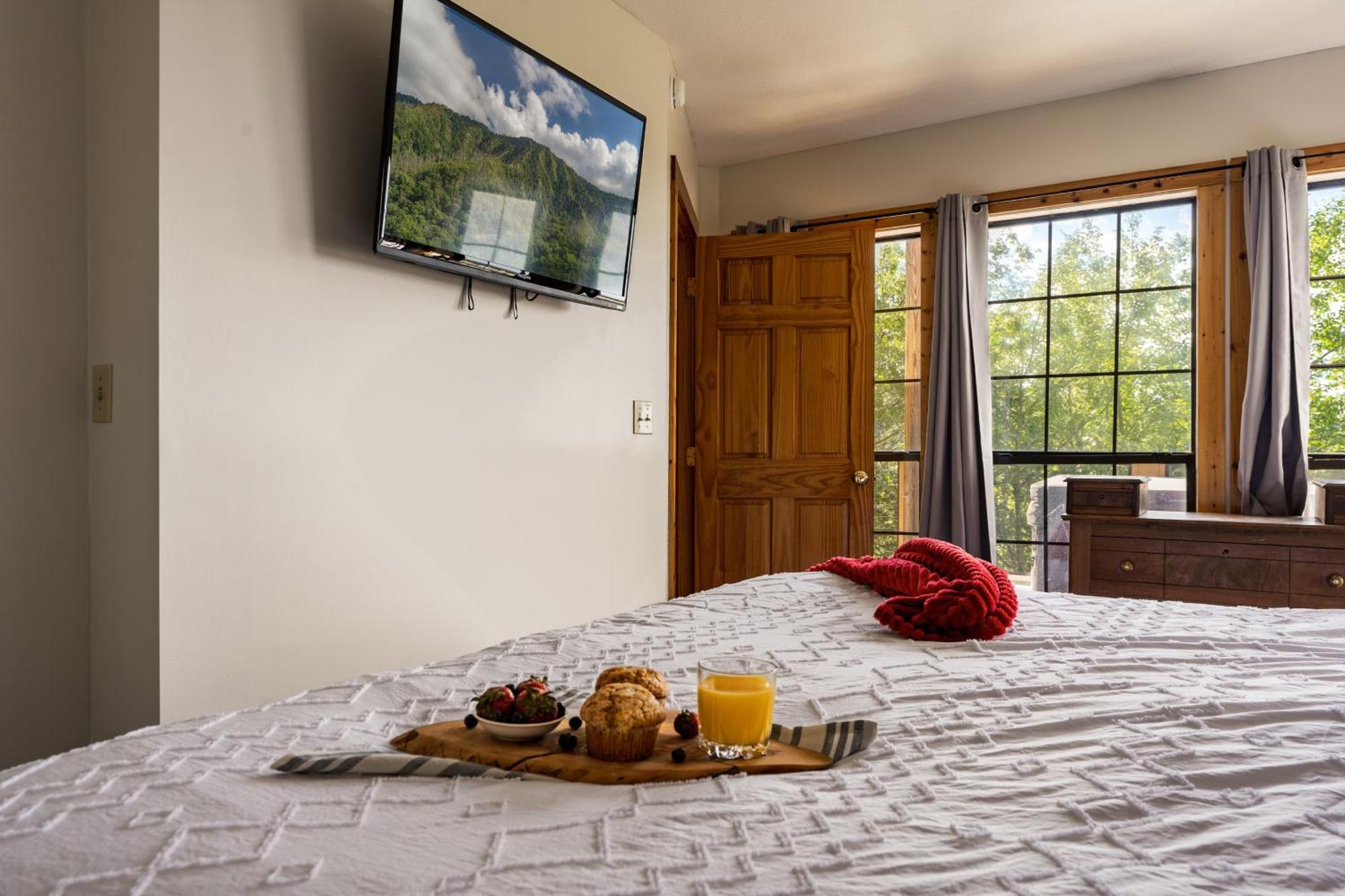 ガトリンバーグ Elevista - Quaint&Private-Views-Hottub-Pooltable-Bears-3 Clubhouse Poolsヴィラ エクステリア 写真